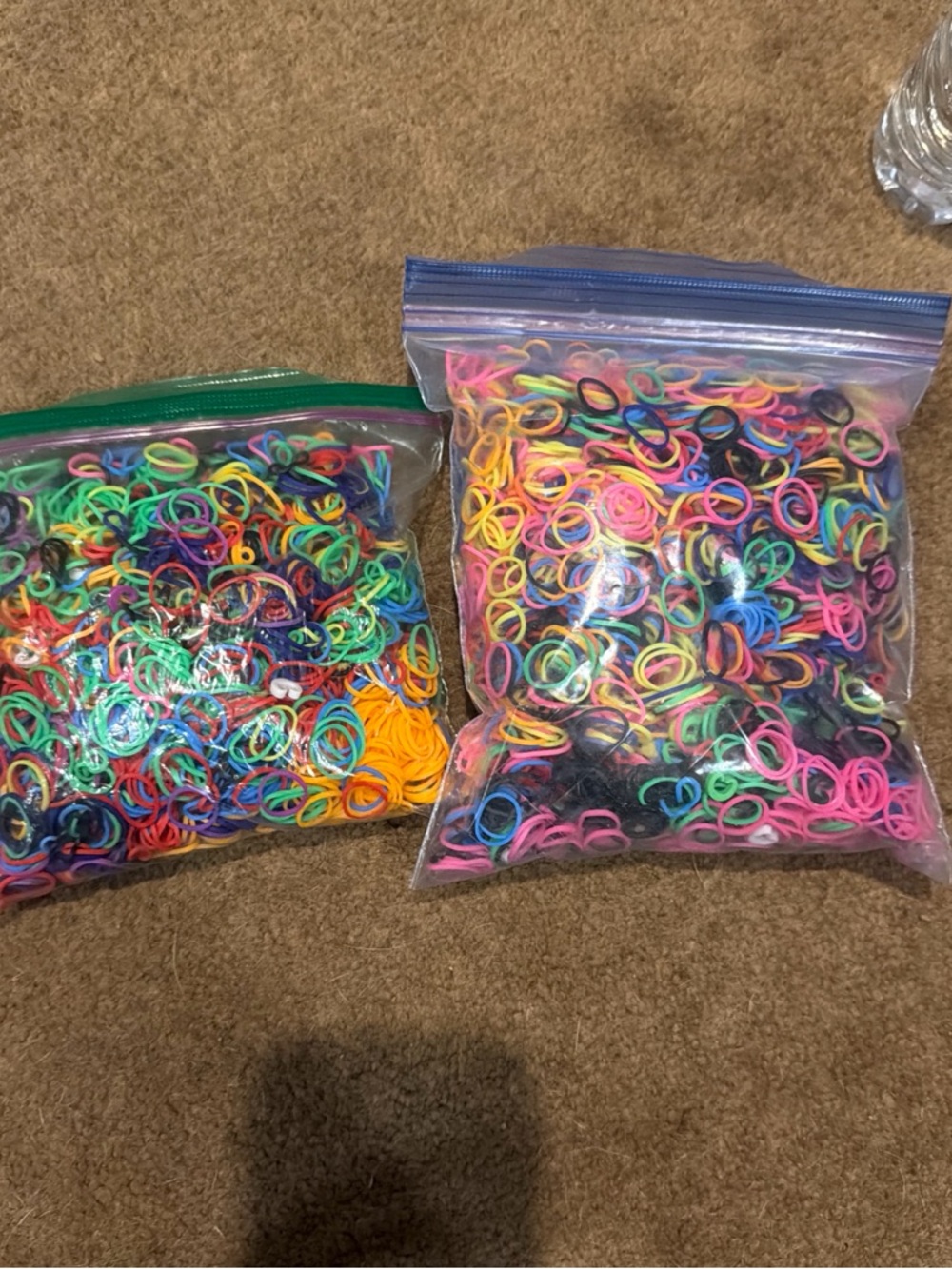 Assorted Neon and Pastel Elastic Loom Bands for Kids - Multi-Color Pack